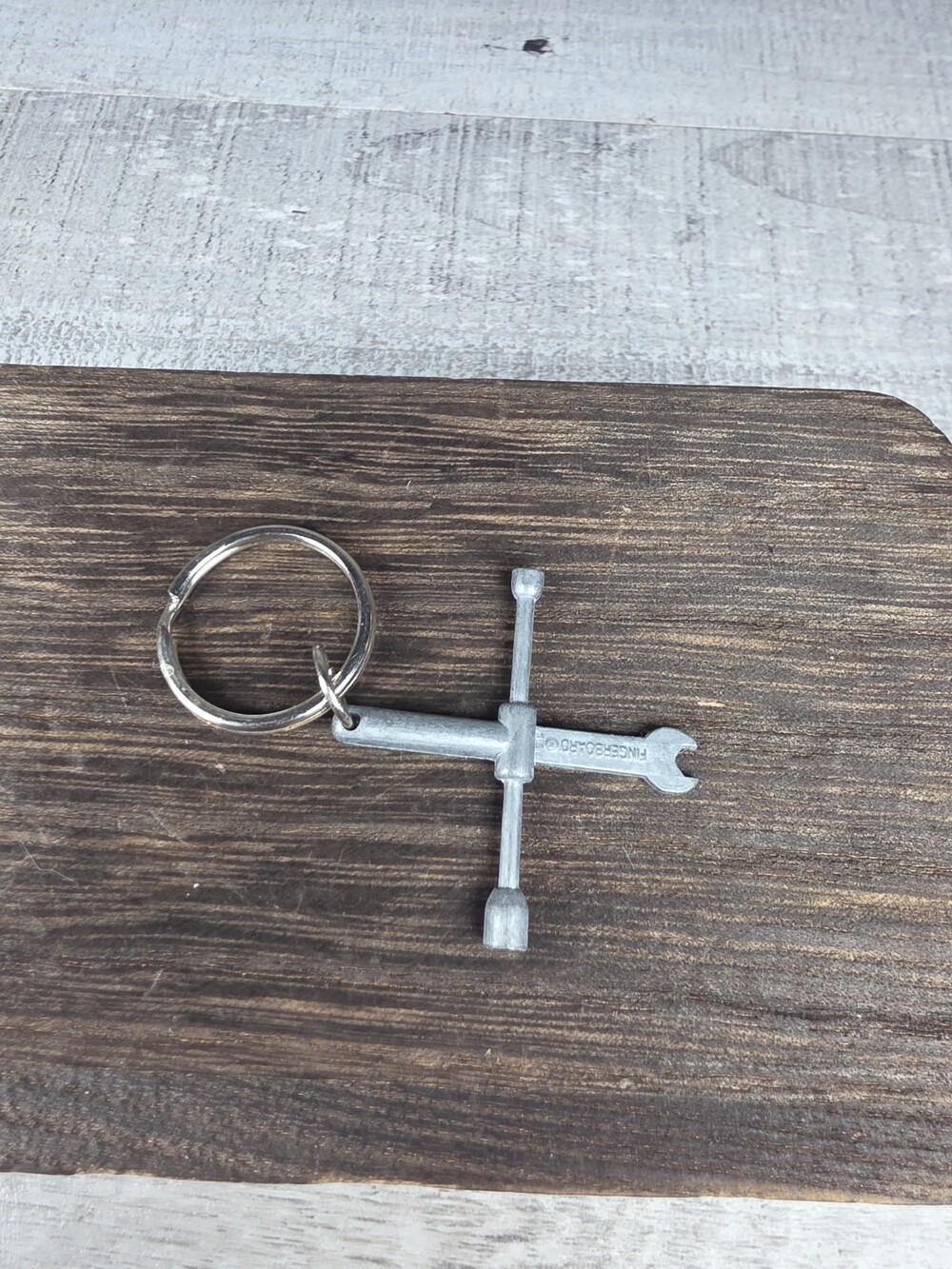 Vntg Multi Tool Keychain Metal Pocket Wrench Socket Mini Fingerboard g78e